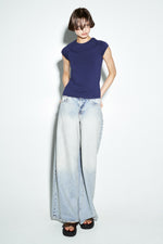 Load image into Gallery viewer, LILI Basic T-Shirt
